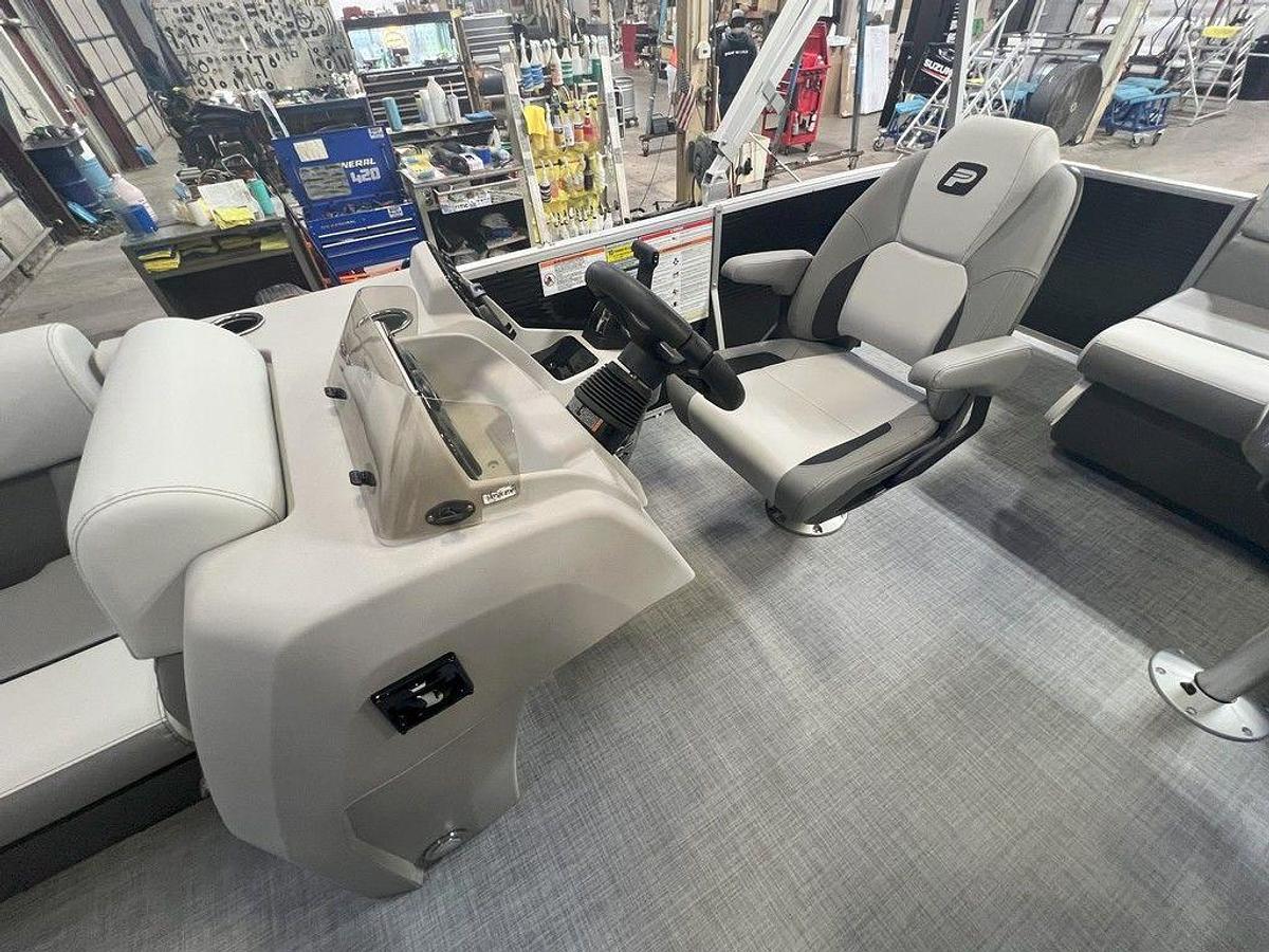 2025 Princecraft 21 Sportfisher 2-S Pontoon & Mercury 4-Stroke EFI