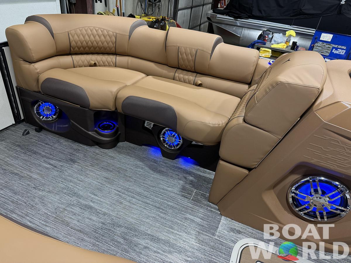 2026 Tahoe Pontoons Cascade 2385 Swingback (VRB) Tritoon 