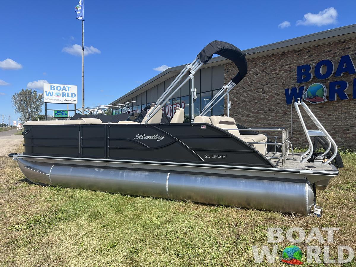 2026 Bentley Pontoons Legacy 223 Swingback Tritoon 