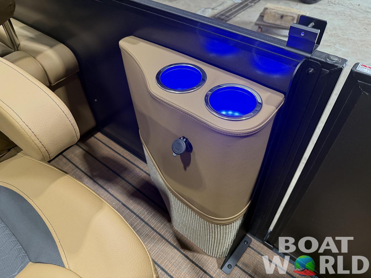 2026 Bentley Elite 223 Quad Swingback QSB Tritoon $64995