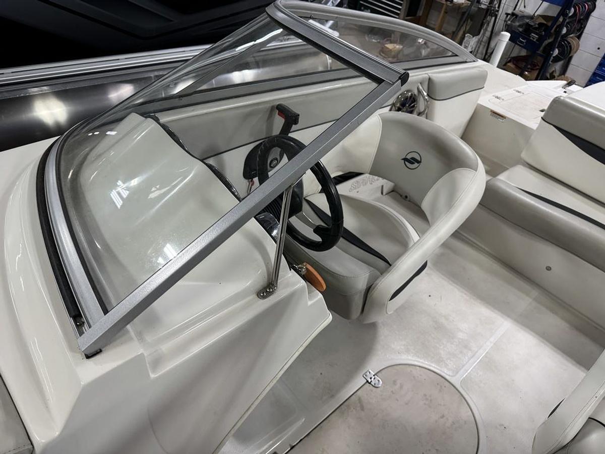 Used 2015 Starcraft Marine Runabout Limited IO 1918 RE I/O