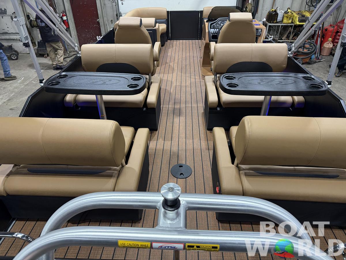 2026 Bentley Legacy 220 QSB Swingback $43995