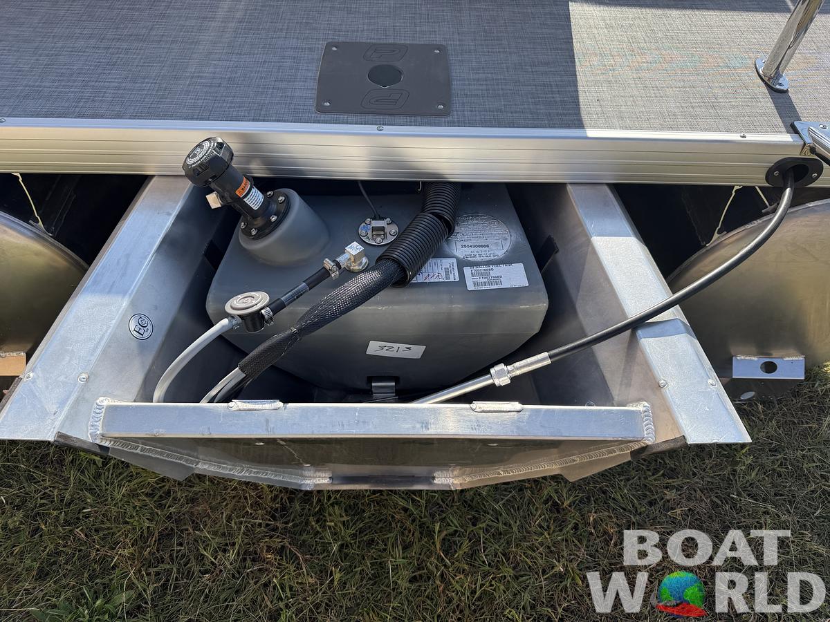 2026 Princecraft Vectra 23 RL SS Swingback Pontoon & Mercury 4-Stroke EFI