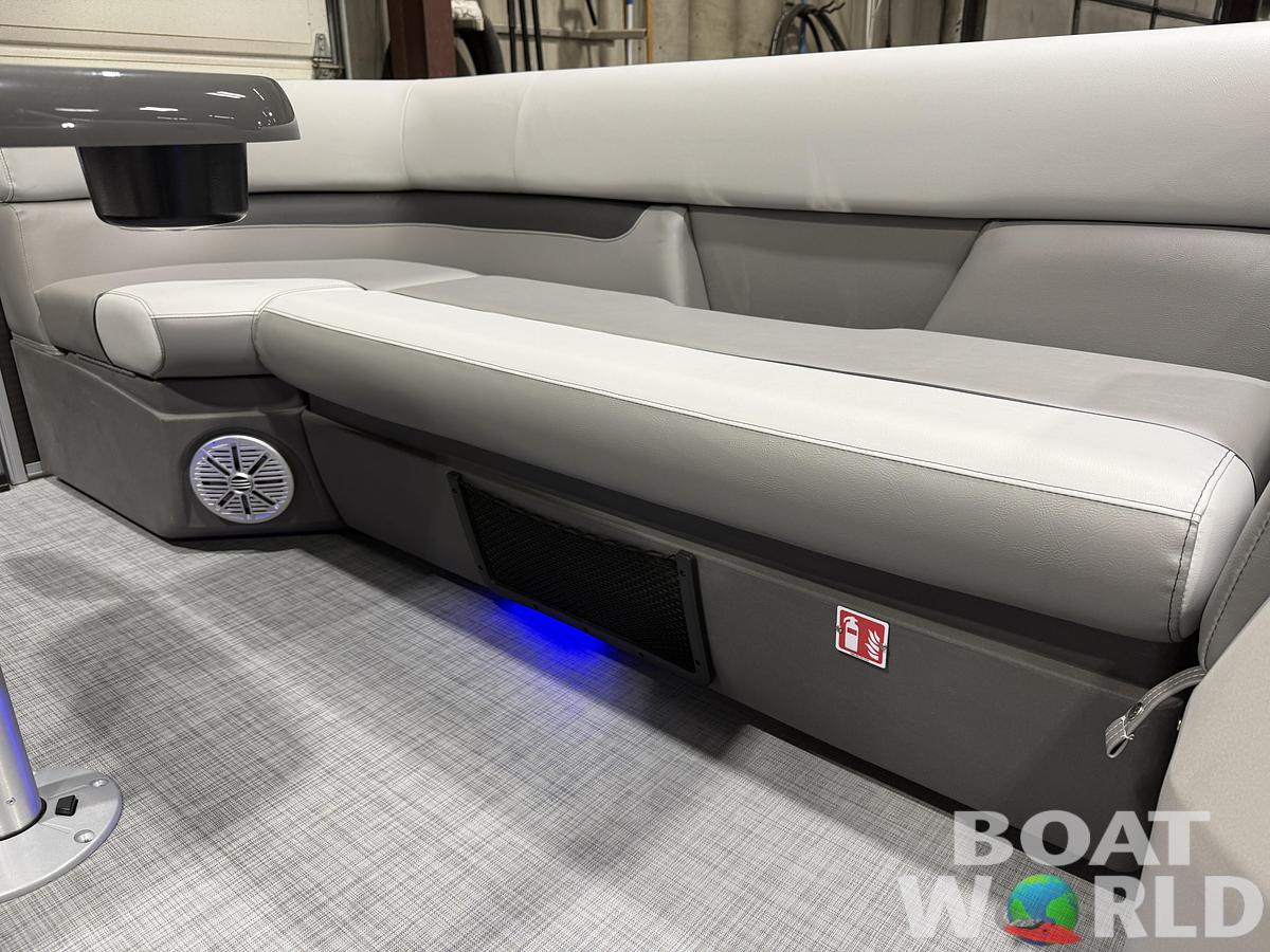 2026 Princecraft Vectra 23 RL SS Swingback Pontoon