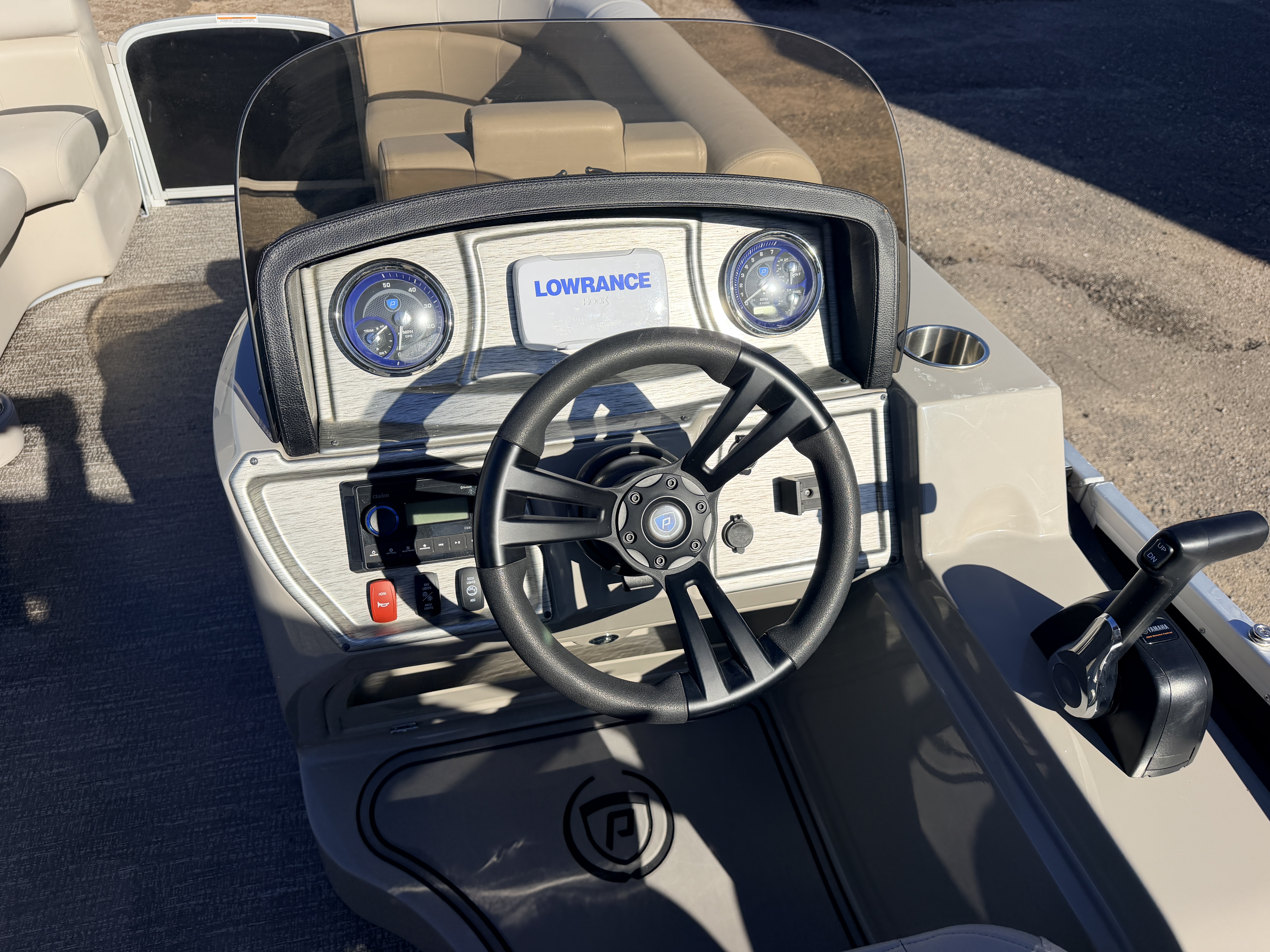 Used 2022 Premier 230 SunSpree RF & 116HP Yamaha 4Stroke -$34,995
