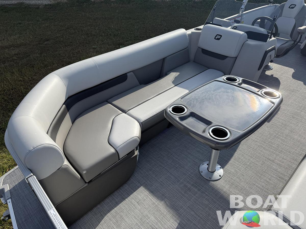 2026 Princecraft Vectra 21 Cruise Lounge Pontoon & Mercury 4-Stroke EFI