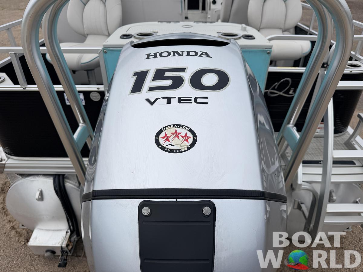 Used 2019 Qwest 822 LS Tritoon & 150HP Honda 4Stroke -$29,995
