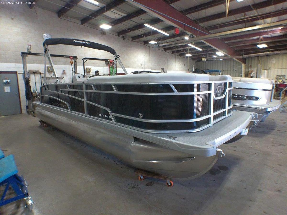 2025 Princecraft Vectra 23 RL Swingback Lounge Pontoon & Mercury 4-Stroke EFI