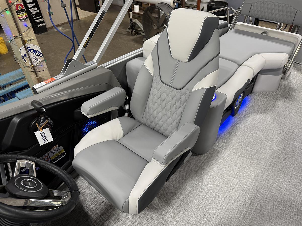 2025 Tahoe Pontoons Cascade 2385 Quad Lounge Shift SS Tritoon & Honda 225HP Outboard