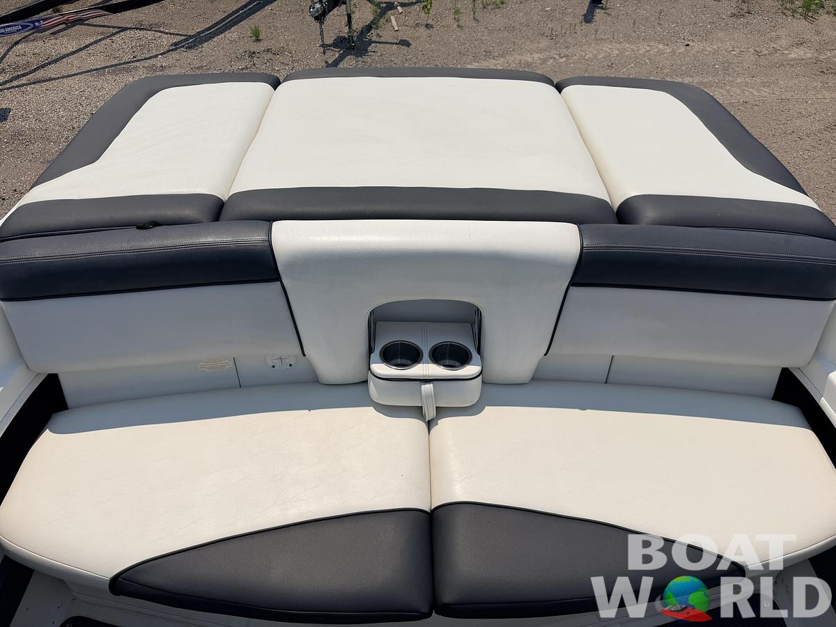 Used 2012 Sea Ray 205 Sport & 220HP 4.3L Mercruiser MPI with Tandem Axle Trailer -$15,995