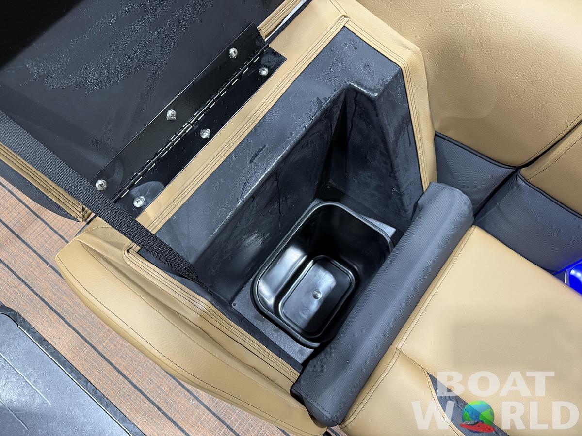 2026 Bentley Pontoons Legacy 223 Swingback Tritoon 