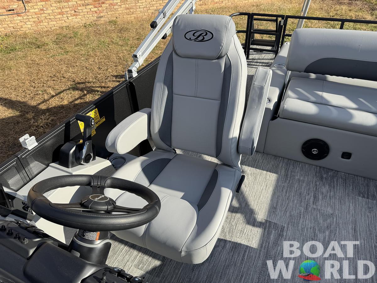 2026 Bentley Pontoons Forward Fish 220 Swingback