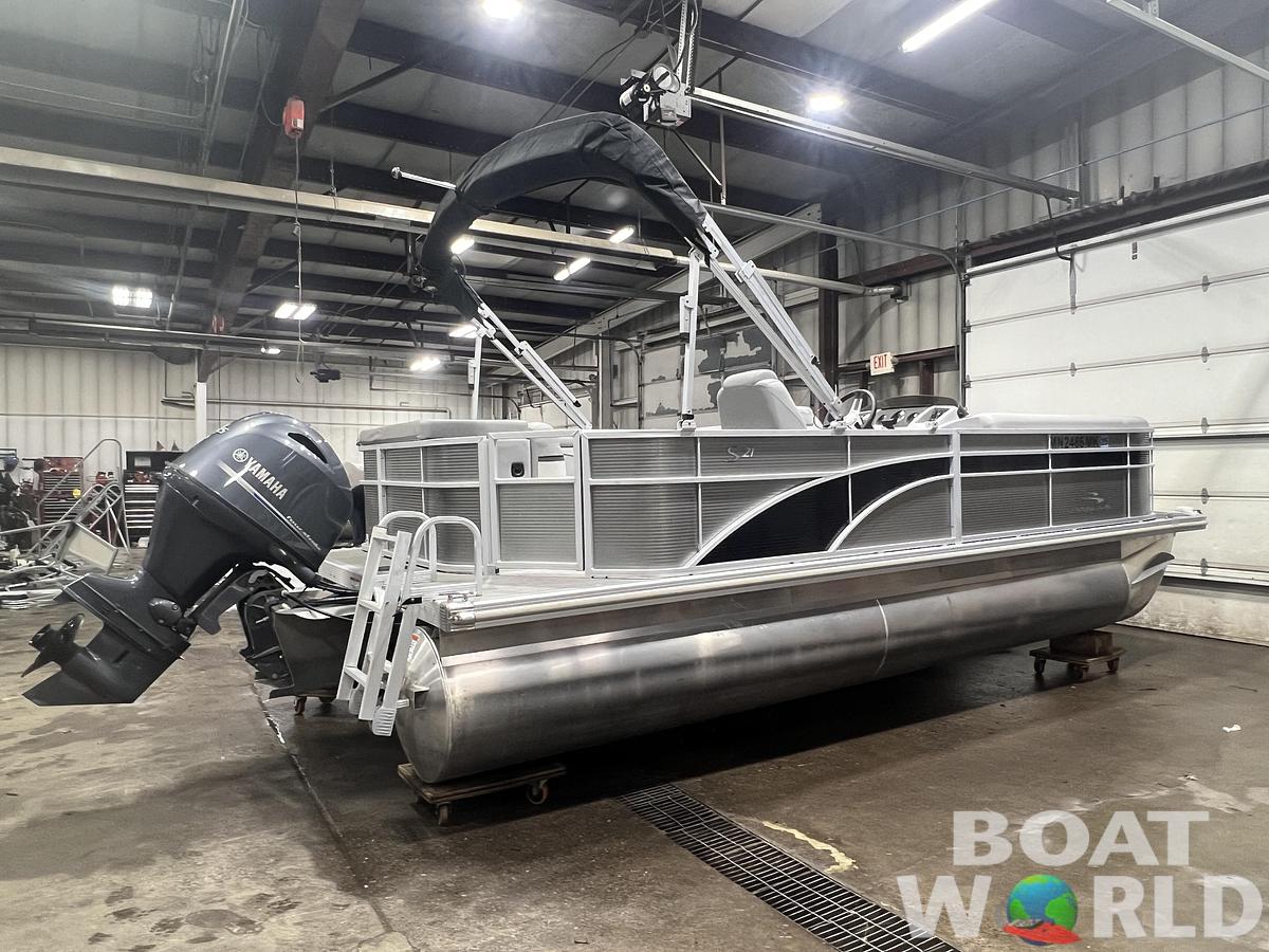 Used 2023 Bennington 21 SLCP Pontoon