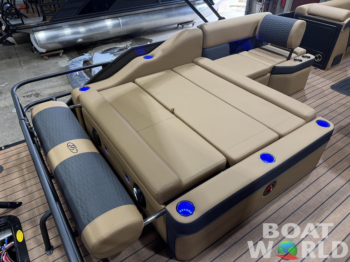 2027 Bentley Elite 223 Lounge Swingback Tritoon $66,995