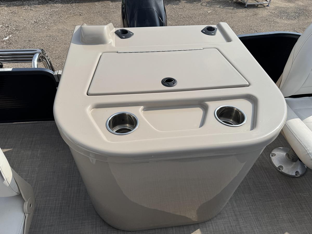 Used 2017 Palm Beach Cast Master 200 Pontoon WITH Sea Legs