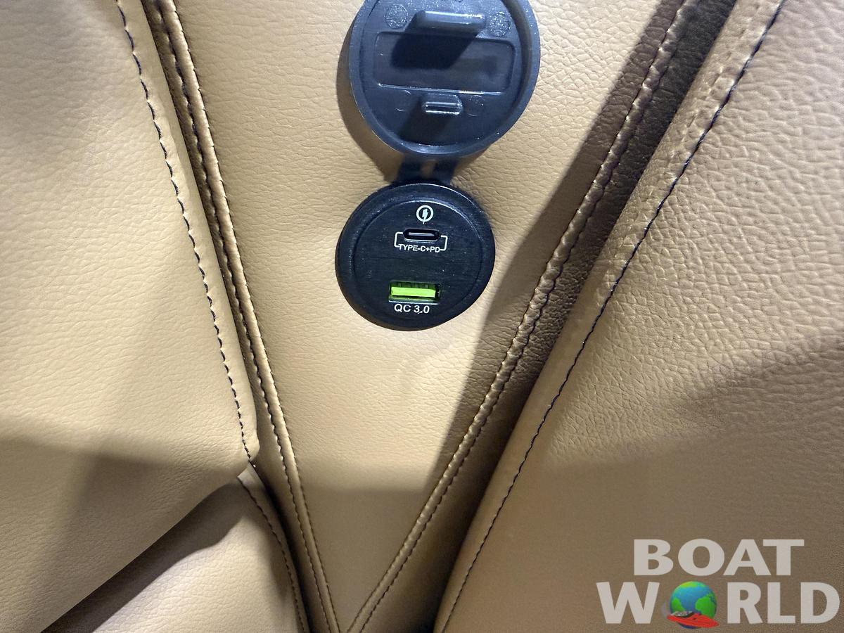 2026 Tahoe Pontoons Sport 2180 Quad Lounge