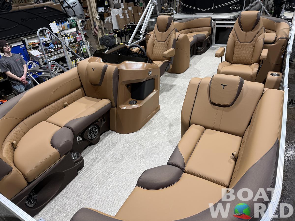 2026 Tahoe Pontoons LTZ 2385 Quad Lounge 