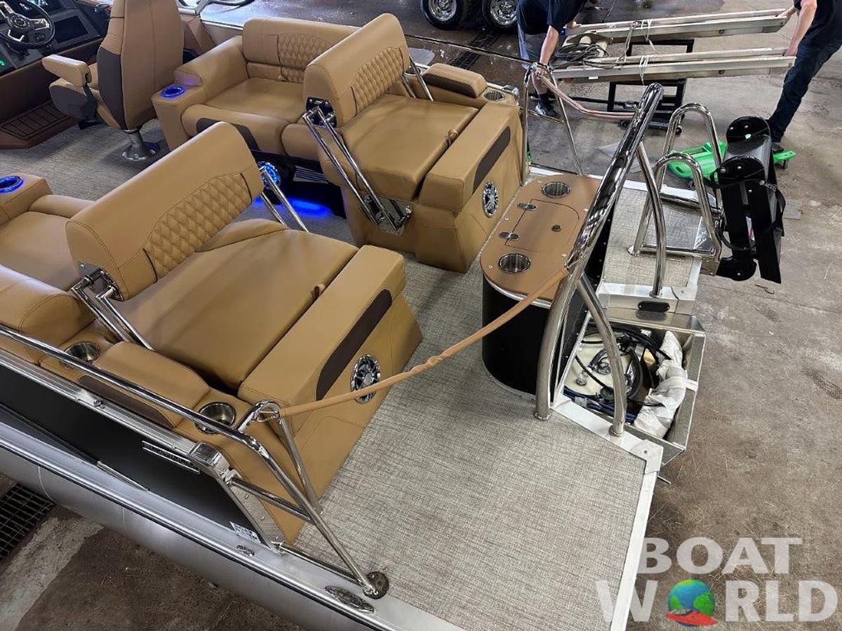 2025 Tahoe Pontoons Cascade 2385 Quad Lounge Shift SS & Honda 4-Stroke EFI