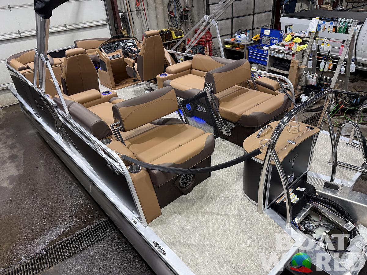 2026 Tahoe Pontoons LTZ 2385 Quad Lounge Shift SS Tritoon 