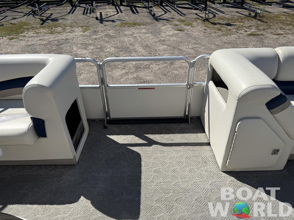 Used 2004 Fisher 220 Freedom Pontoon