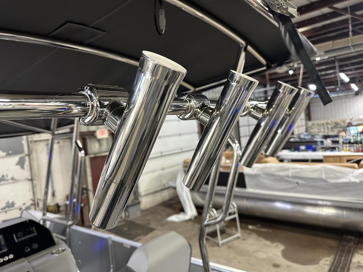 2025 Tahoe Pontoons GEOfish CRF 2585 Tritoon & 225HP Outboard