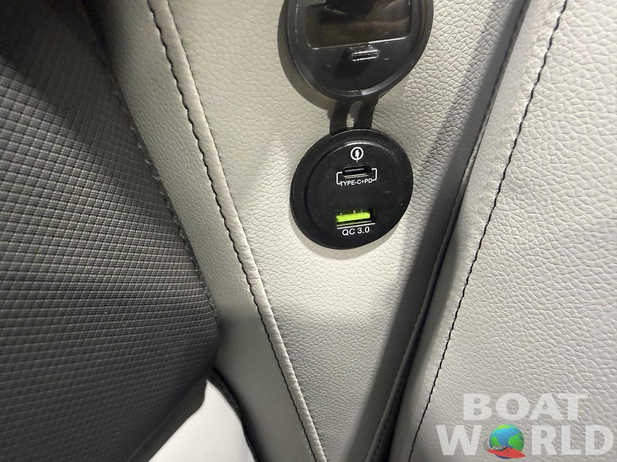 2026 Tahoe Pontoons Sport 2185 Swingback (VRB)