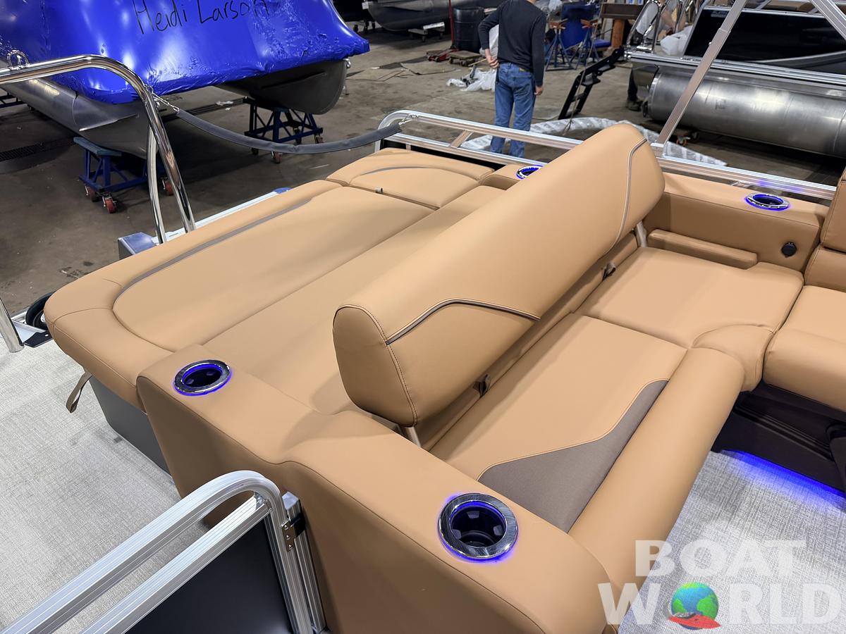 2026 Tahoe Sport 2385 VRB Swingback Tritoon $47995