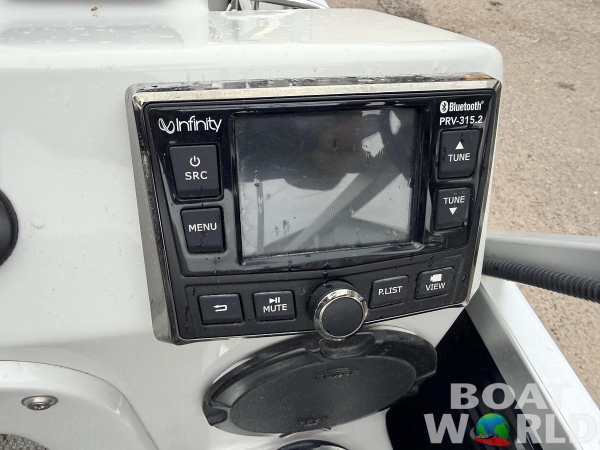 Used 2019 Qwest 822 Fish & Cruise Tritoon & 150HP Honda 4Stroke - $39,995