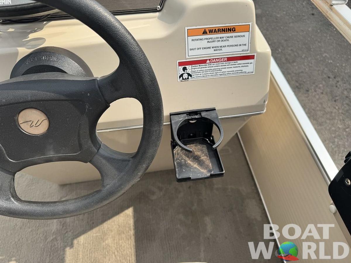 Used 2010 Weeres Cadet Fish 18' & Mercury 4-Stroke