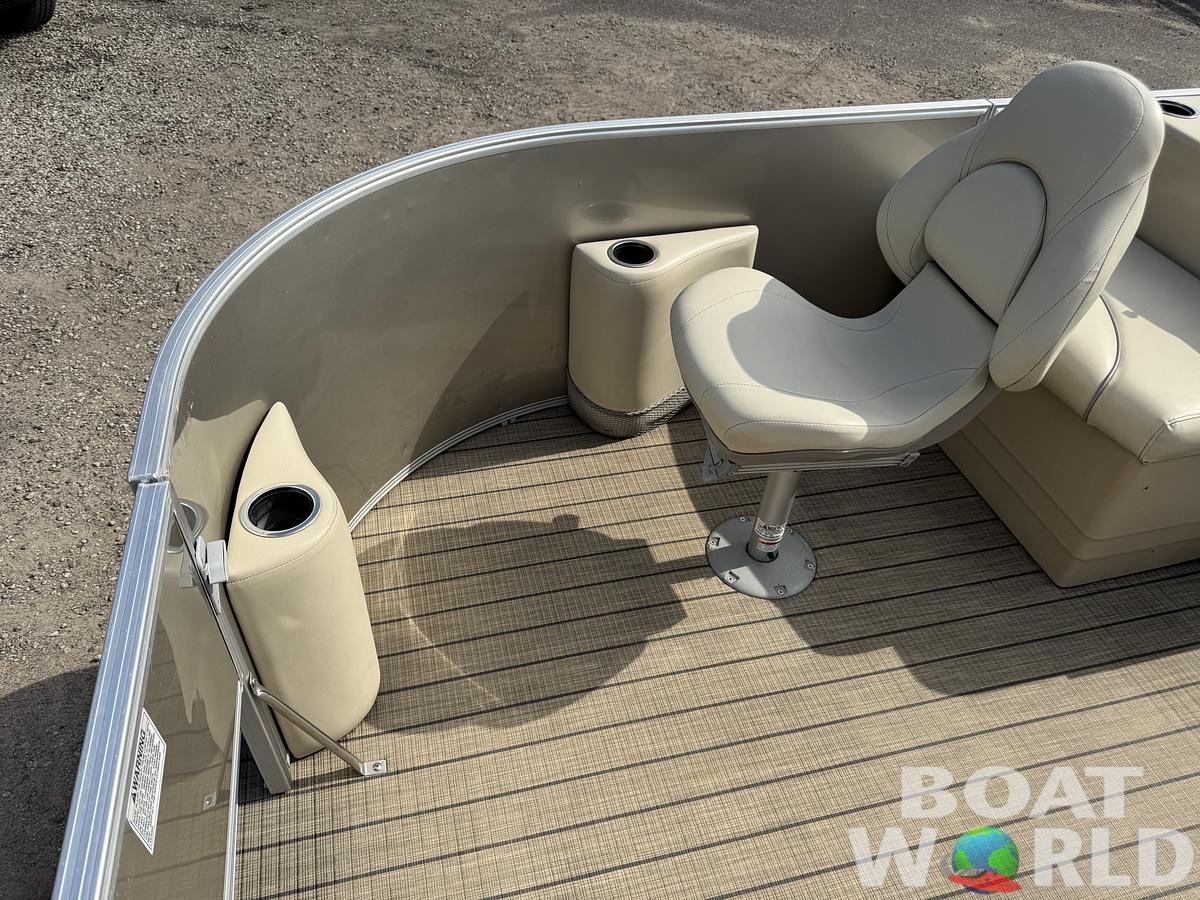 Used 2018 Sylvan Mirage 820 4-PT Pontoon