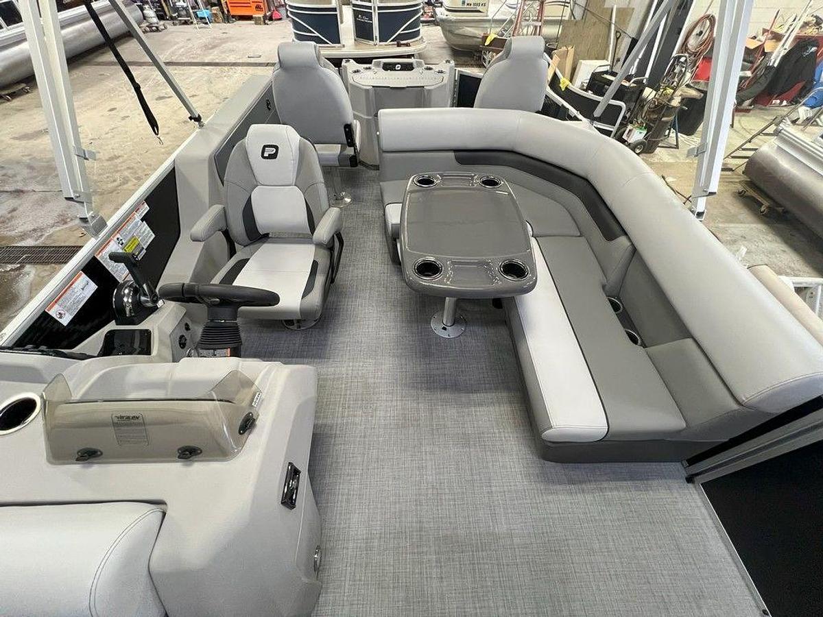 2025 Princecraft 21 Sportfisher 4-S Quad Fish Pontoon & Mercury 4-Stroke EFI