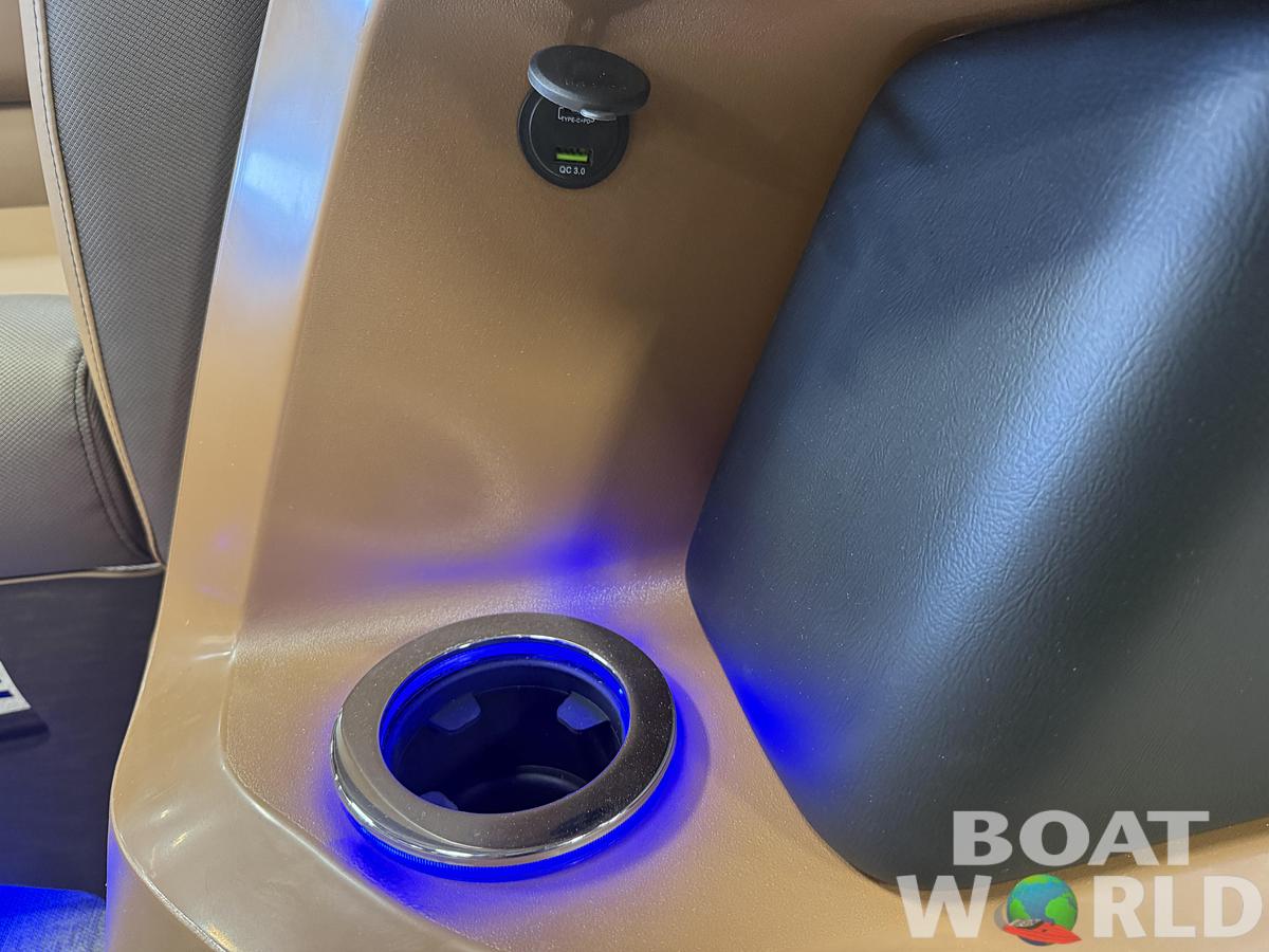 2026 Tahoe Pontoons LTZ 2385 Swingback (VRB) Tritoon 