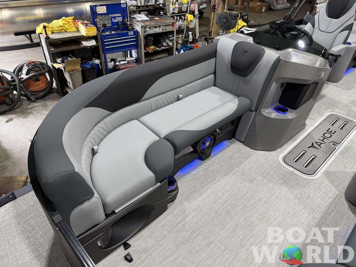 2027 Tahoe LTZ 300HP QLS 2585 Tritoon $71,995