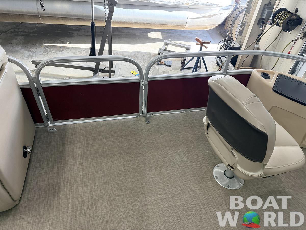 Used 2019 Sun Tracker  Fishin Barge 22 DLX XP3 Tritoon & 150HP Mercury 4Stroke - $39,995