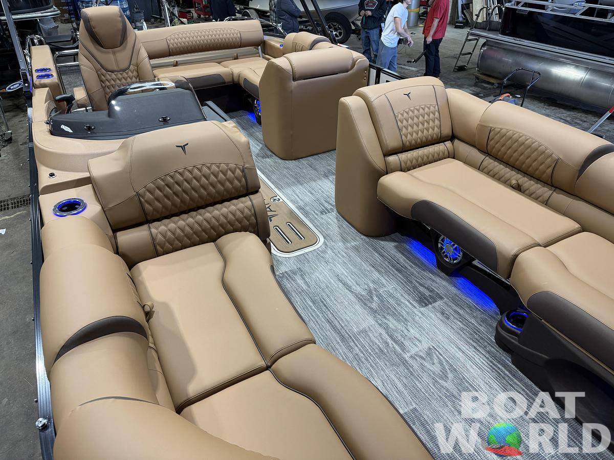 2026 Tahoe Pontoons Cascade 2385 Swingback (VRB) Tritoon 