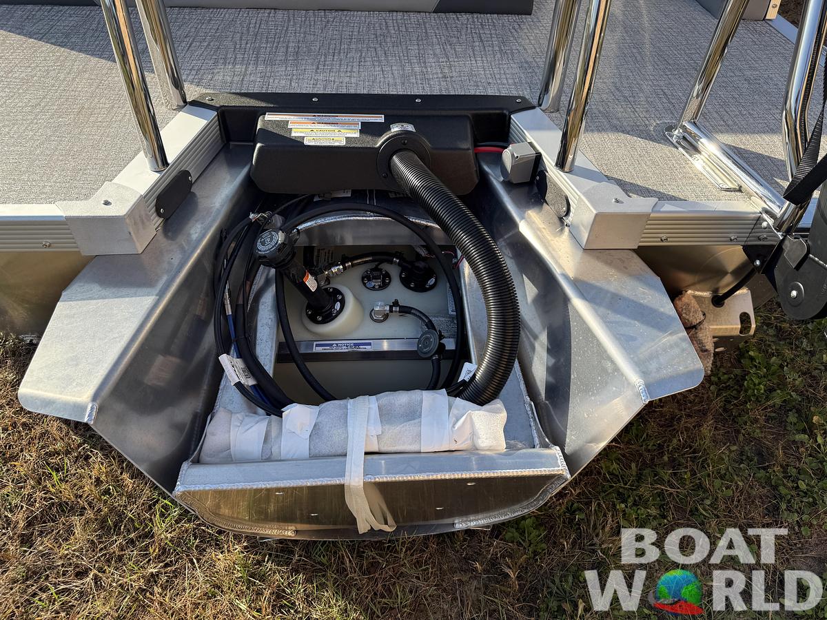 2026 Tahoe Pontoons LTZ 2385 (CRB) Cruise Rear Bench Tritoon 