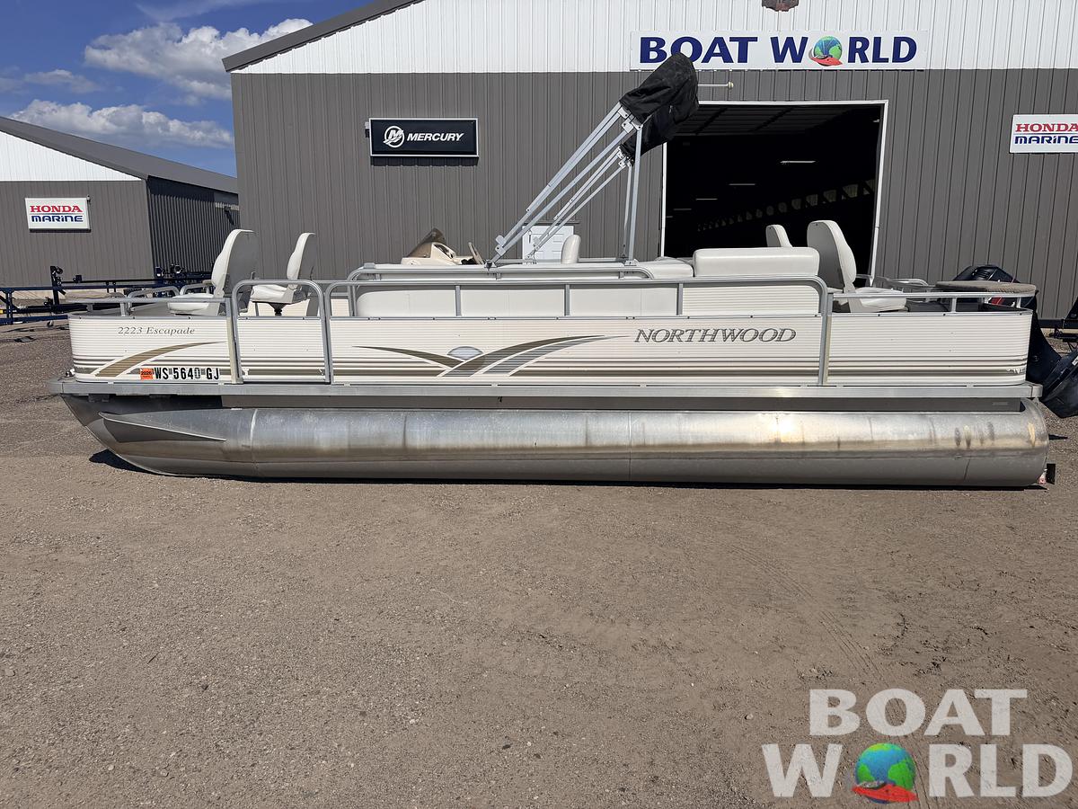 Used 2002 Northwoods 2223 Escapade & 40HP Mercury Bigfoot 4Stroke -$13,995