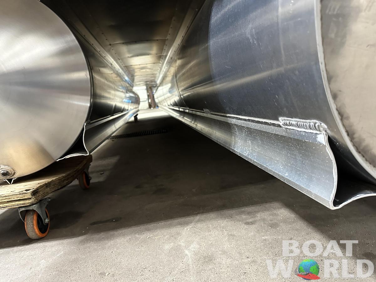 2025 Tahoe Pontoons LTZ 2385 Quad Lounge Tritoon & Honda 4-Stroke EFI