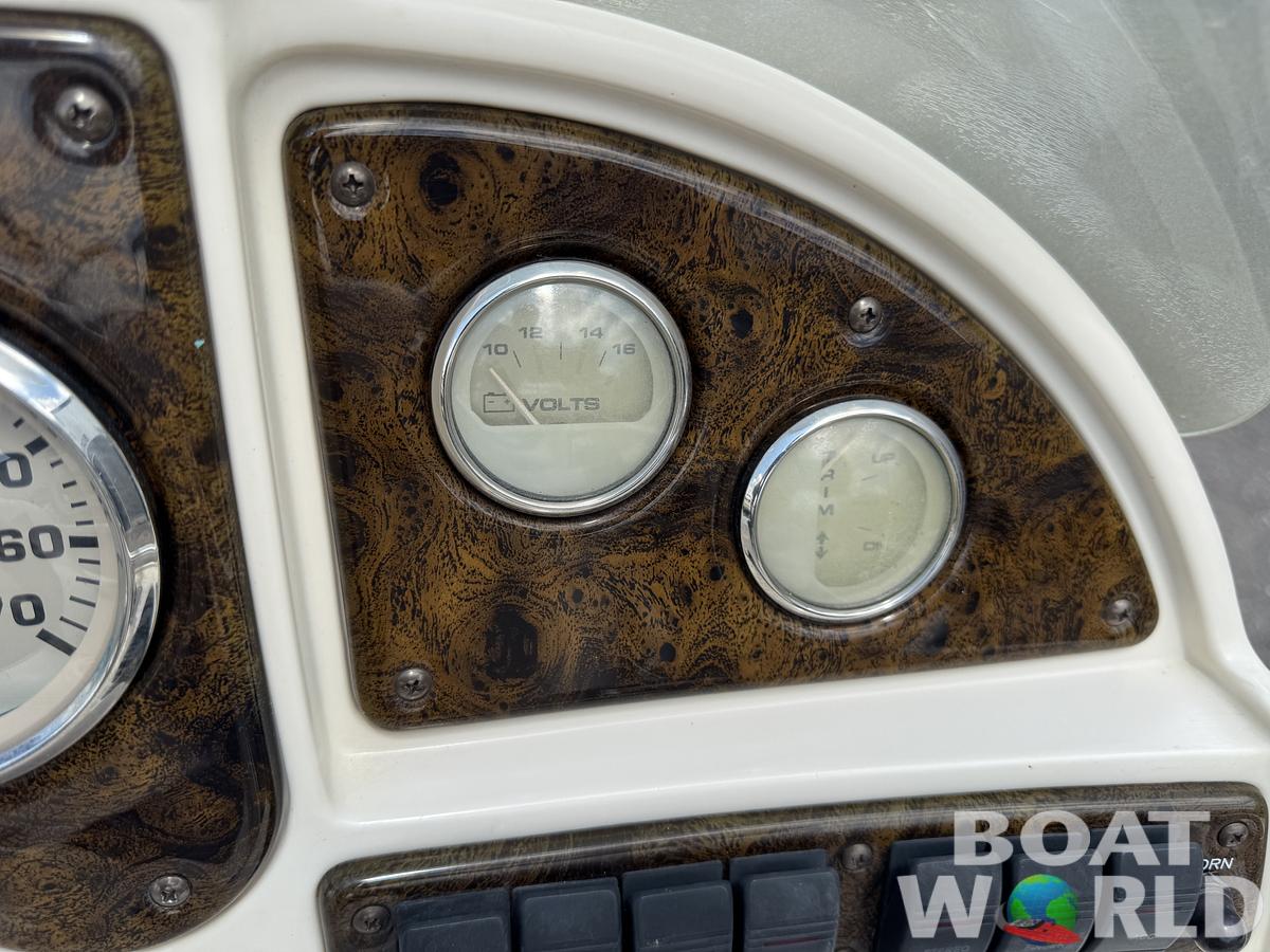 Used 2004 Sweetwater 2222 DF Pontoon WITH SEA LEGS