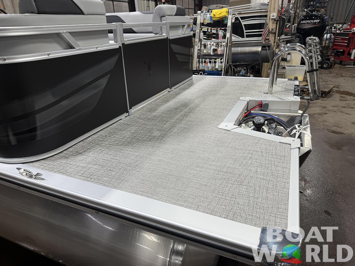 2026 Tahoe Pontoons Sport 2180 Quad Lounge