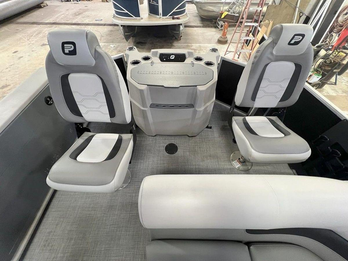 2025 Princecraft 21 Sportfisher 4-S Quad Fish Pontoon & Mercury 4-Stroke EFI