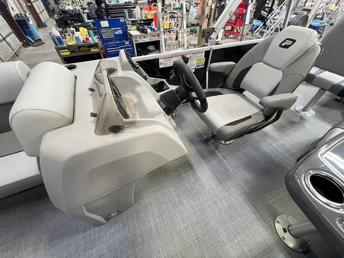 2025 Princecraft 21 Sportfisher 2RS Pontoon & Mercury 4-Stroke EFI