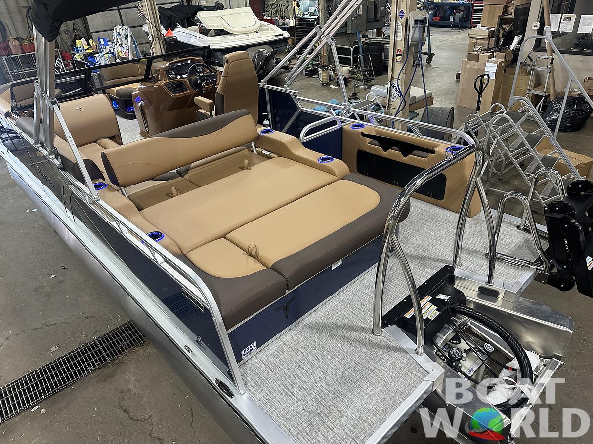 2025 Tahoe Pontoons LTZ 2385 Swingback (VRB) Windshield Tritoon & Honda 4-Stroke EFI