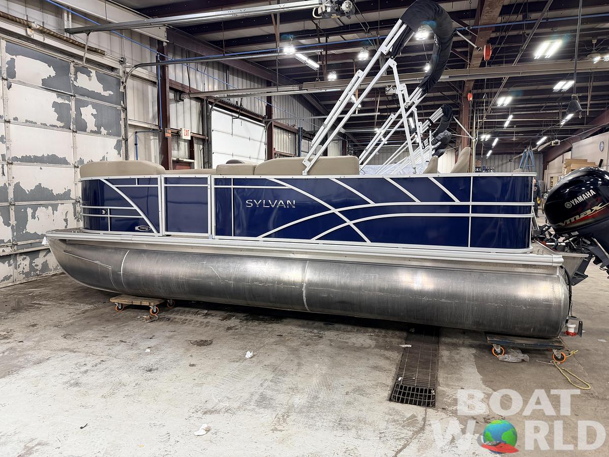 Used 2022 Sylvan  Mirage 820 Fish & Cruise
