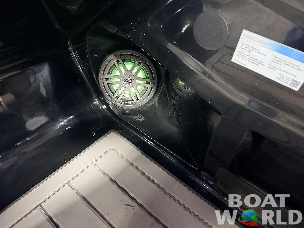Used 2024 Premier 250 SunSation PTX Tritoon & 300HP Suzuki -$69,995