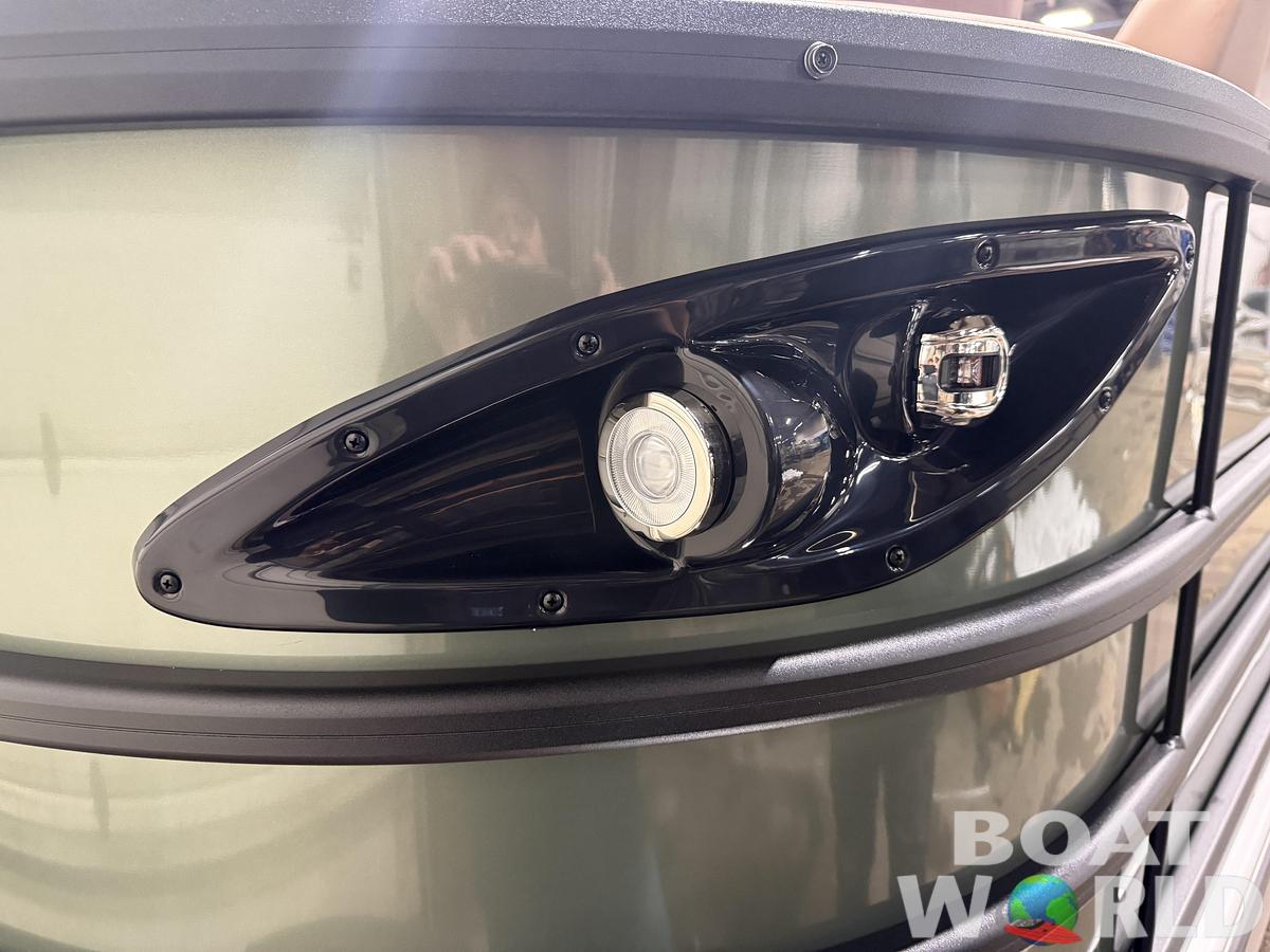 2026 Bentley Legacy 223 Navigator DL Quad Lounge Tritoon $51995