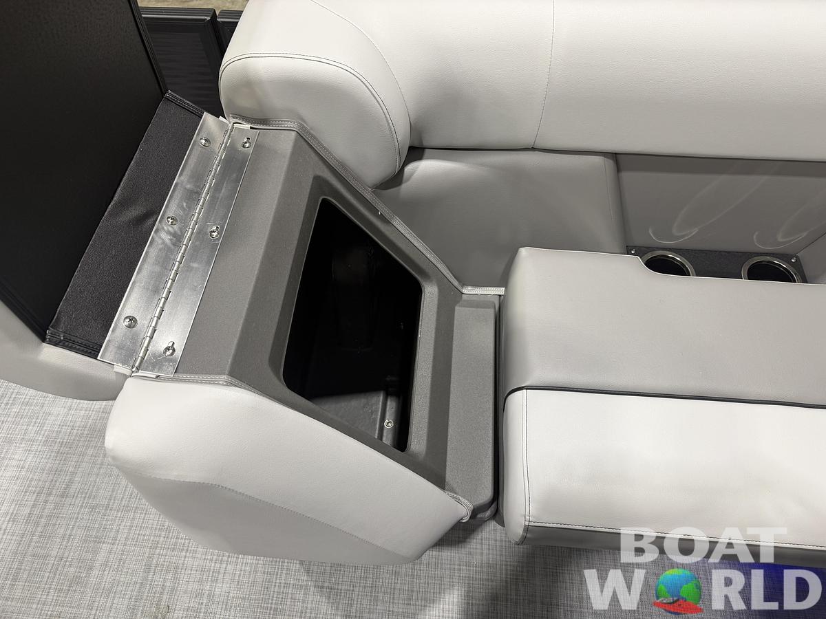 2026 Princecraft Vectra 23 RL SS Swingback Pontoon 