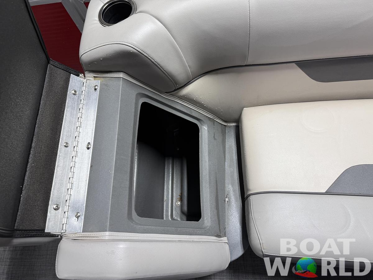 Used 2021 Princecraft Vectra 23 RL Dinette Swingback Pontoon & 115HP