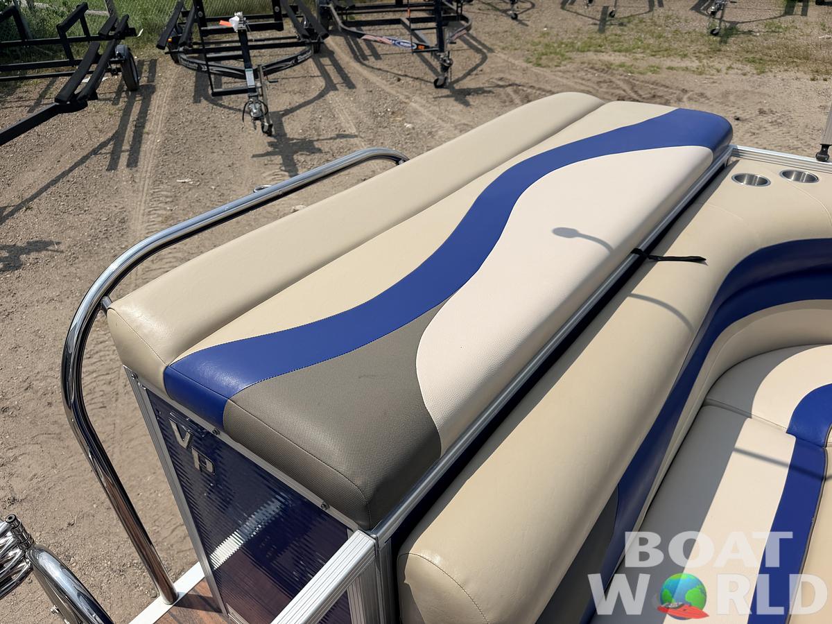 Used 2013 Manitou 220 Xplode VP Tritoon & 150HP Yamaha 4Stroke -$29,995