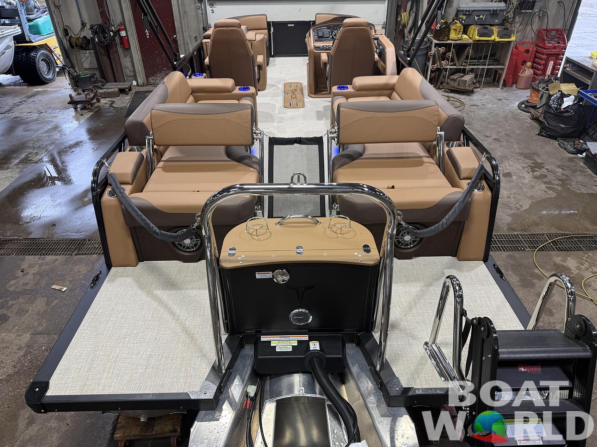 2027 Tahoe LTZ 300HP QLS 2585 Tritoon $71,995